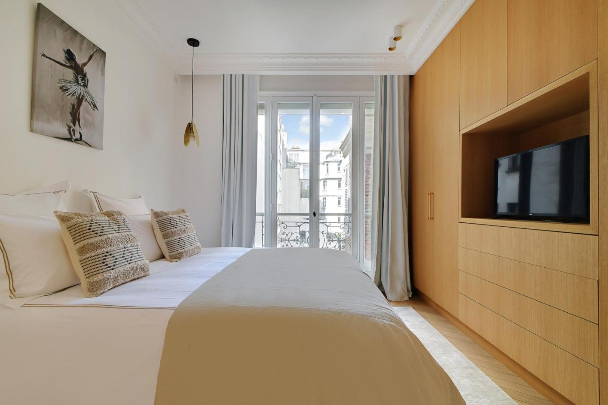 Ecrin De Prestige A Dauphine Apartment Paris